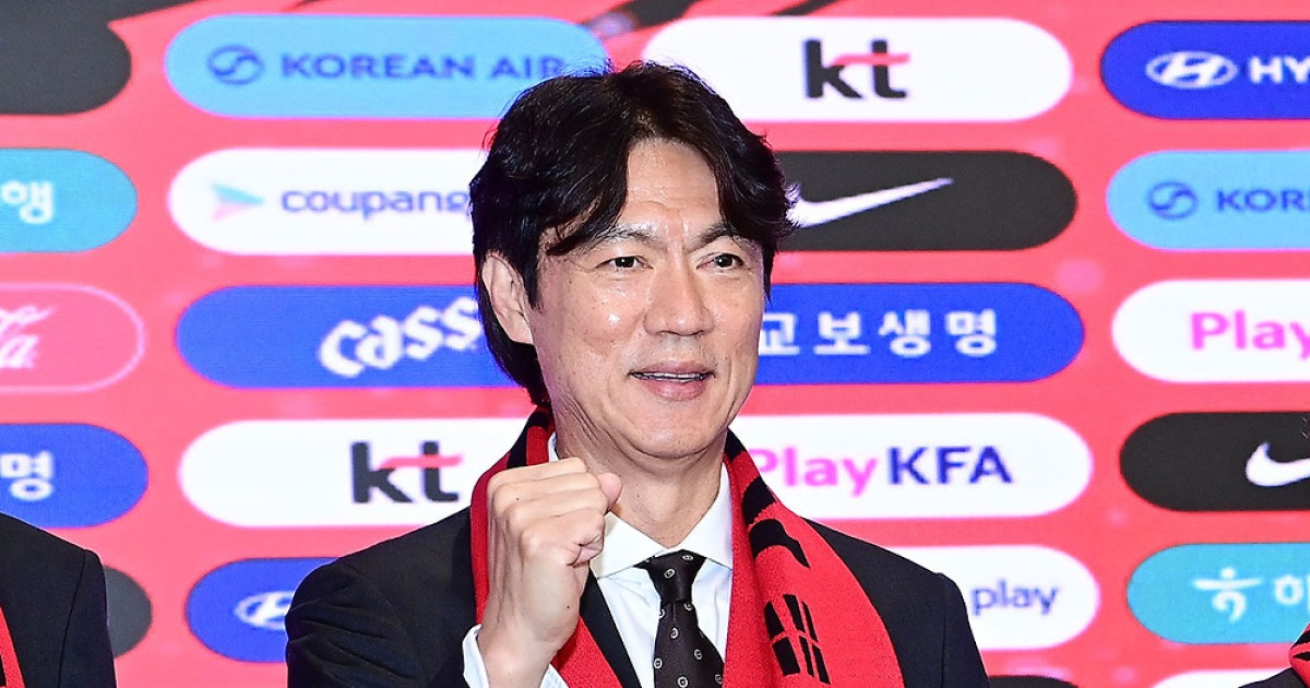 홍명보 감독, 한국 최초 월드컵 2차례 지휘봉…18일 드디어 '장도 오른다'→고지대 정복으로, '5G 16강 쾌거' 이룰까