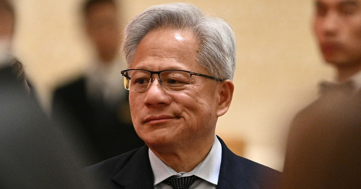 젠슨황 "中, 결국 AI칩시장 개방할것"…H200 판매 불확실성 여전