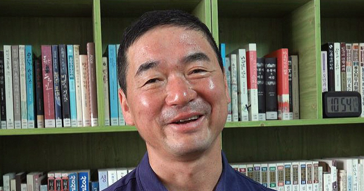 ‘3억 받고 한국에서 북한 응원?’ 응원단장이 밝힌 진실과 소신···“비판은 수용하나 불필요한 갈등 부추기는 건 아쉬워” [이근승의 믹스트존]
