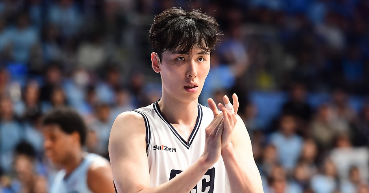 [공식발표] 송교창 파격 선택, '슈퍼팀' KCC 떠나 해외 진출 선언...구단도 의사 존중