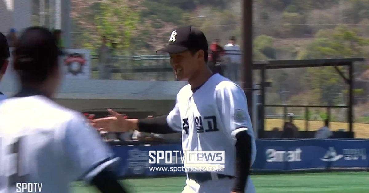 한국인 유망주 잡으려고 MLB 한 구단이 올인하다니… KBO 울상이다, 또 트레이드로 돈 당겼다