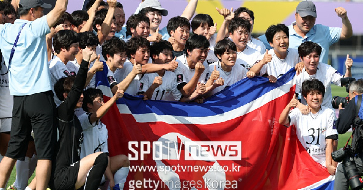 日도 의문! "북한은 한국을 가장 적대적인 국가로 규정했지만, 정부는 공동응원단에 3억 지급" 일본 매체, 기괴한 '주객전도' 보도
