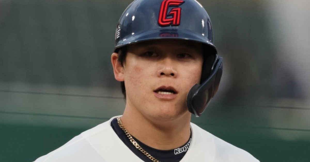 '두산→롯데' 3년 전 KBO 떠난 37세 외야수, 중국 진출 소감 직접 밝혔다 "언제까지 야구하냐는 말도 들었지만..."