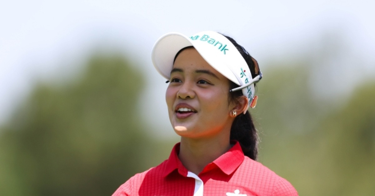 '태국 골퍼' 짜라위 분짠, KLPGA 첫 우승 감격... 이율린 2타 차 2위 [여주 현장리뷰]