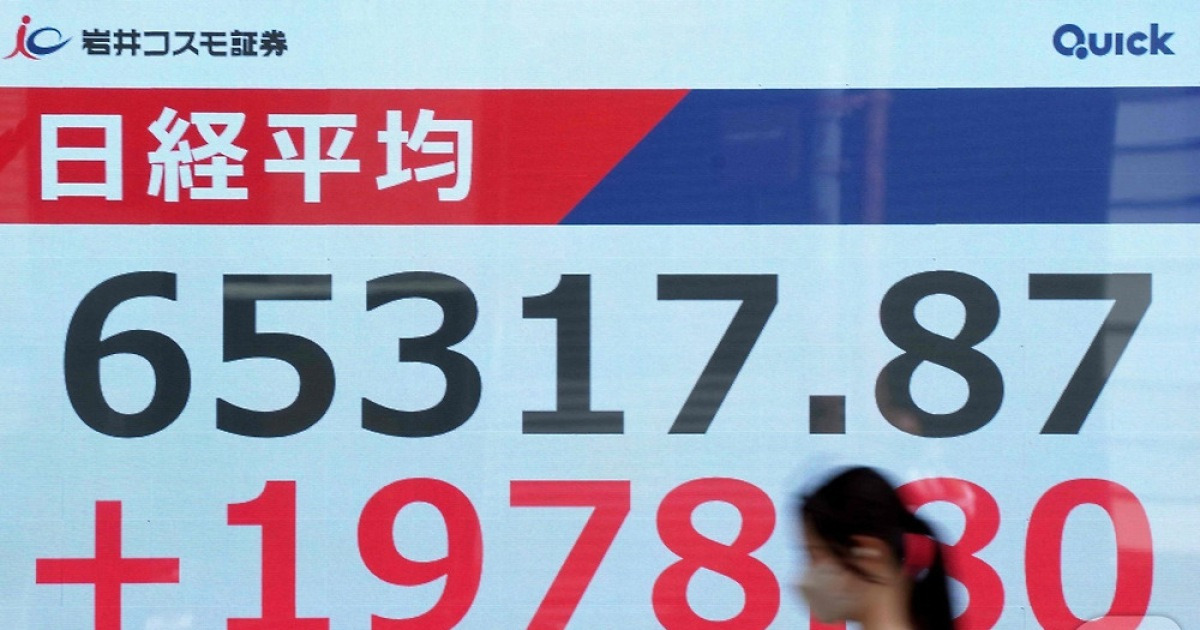 日증시, 6만5000 돌파 '사상 최고'…중동 정세 완화·AI 수요 호재(종합)