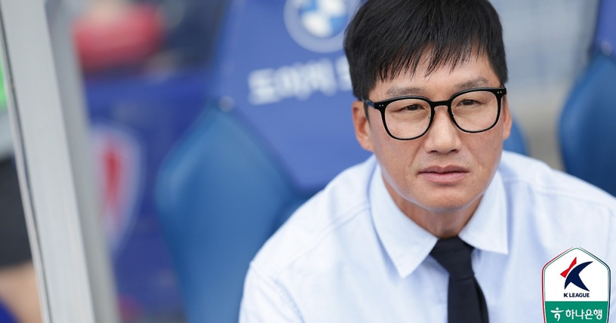 '핑계는 없다' 이정효 감독 소신발언 "수원 삼성 특유의 멘탈 바꿔야" [수원 현장]