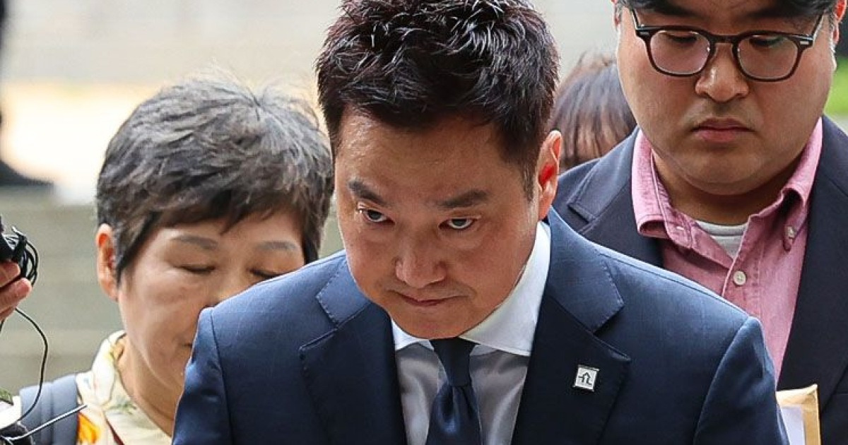 '김수현 명예훼손' 김세의 구속...