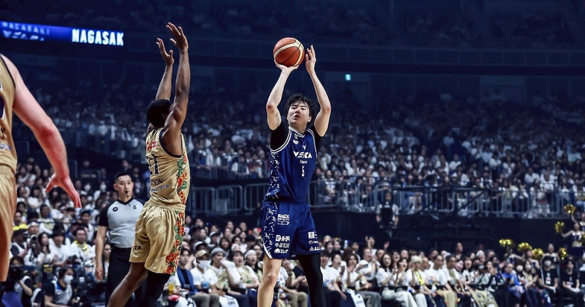 이현중, 나가사키 창단 첫 B.리그 우승 앞장…PO MVP 등극