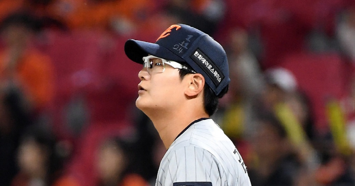 믿기 힘든 추락, 폼 바꿔라 조언 묵살, 레전드 선배들의 갑론을박...김서현은 뭘 어떻게 해야할까