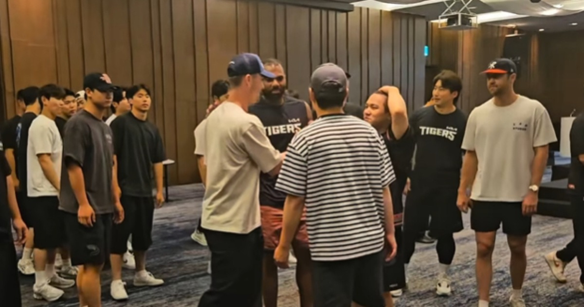 'KBO 1호' 퇴출 그날 아침 "한국서 뛰는 게 꿈이었다... 한국시리즈 꼭 진출하길" KIA가 아시아쿼터 이방인과 뜨겁게 이별하는 법