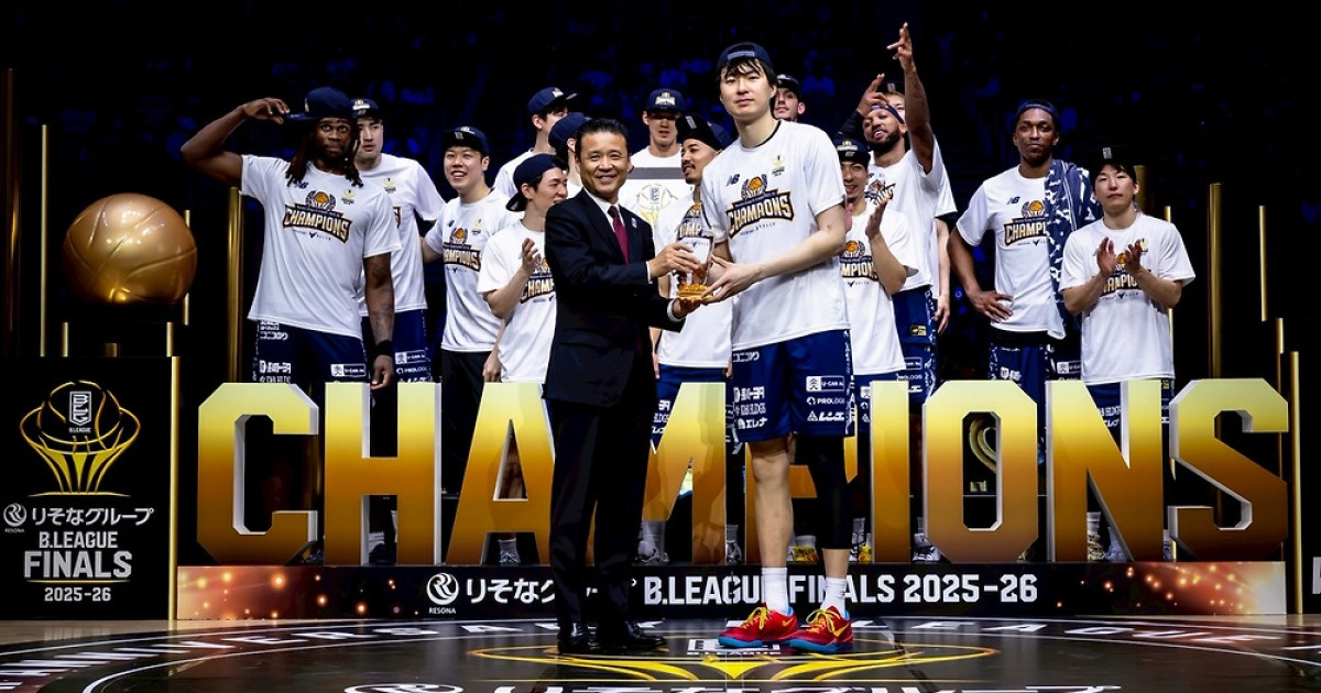 일본프로농구 우승·PO MVP 모두 잡은 이현중 "최고의 날"