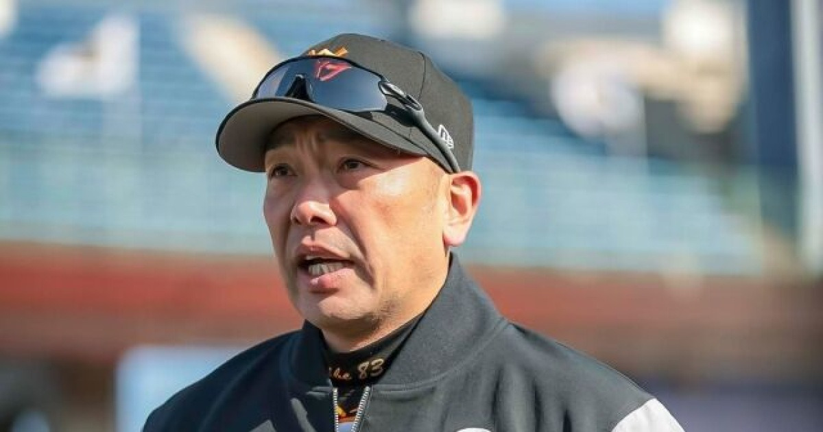 '이승엽 절친' 아베 감독, '딸 폭행 혐의'로 구단 최초 불명예…"안타깝네요" 박진만 감독 외마디 탄식 [MD인천]