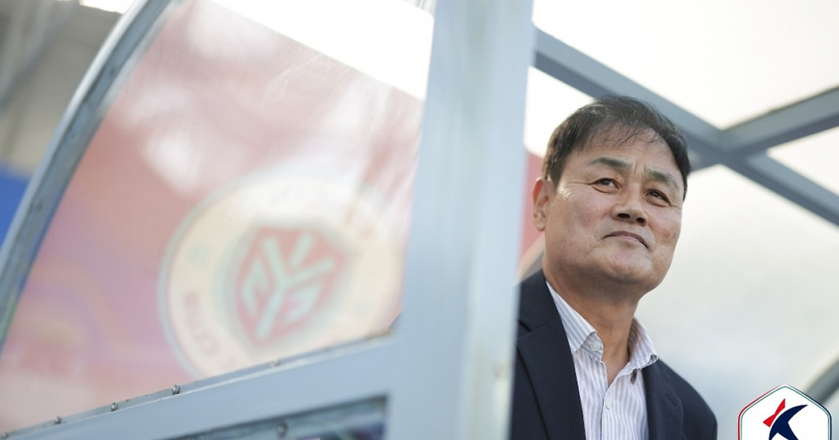 '극장 무승부→안도의 한숨' 최윤겸 용인 감독 "팀 단단해져가고 있다" [용인 현장]