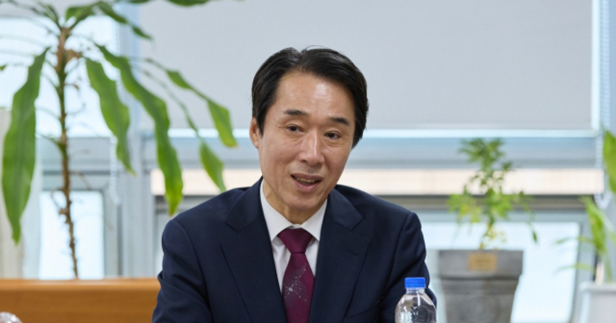 최윤홍 후보, 기초학력·디지털 윤리 강화 [부산시교육감 후보 AI 공약]
