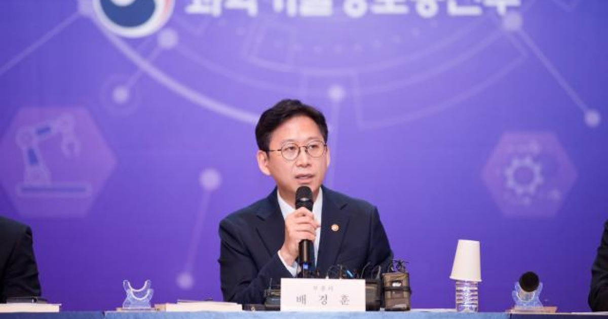 배경훈 부총리 "대한민국도 美·中급 AI 필요…프론티어 모델 도전"