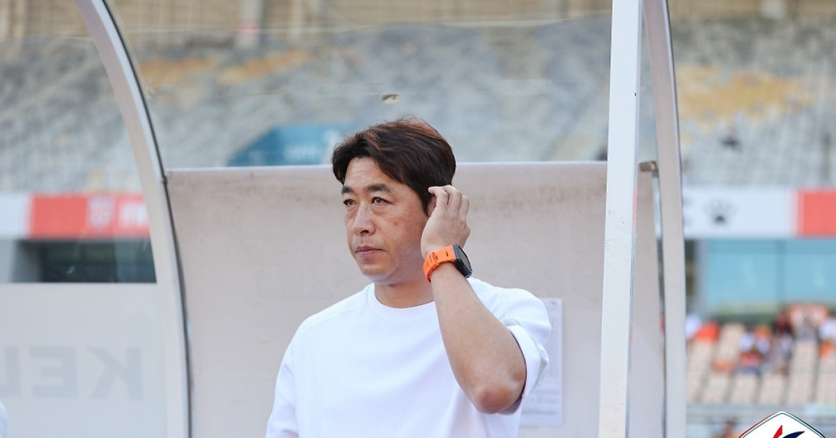 [GOAL 화성] 무패 행진 마감에 아쉬움 삼킨 경남 배성재 감독 "네다섯 경기 잘했다고 준비 소홀해져"
