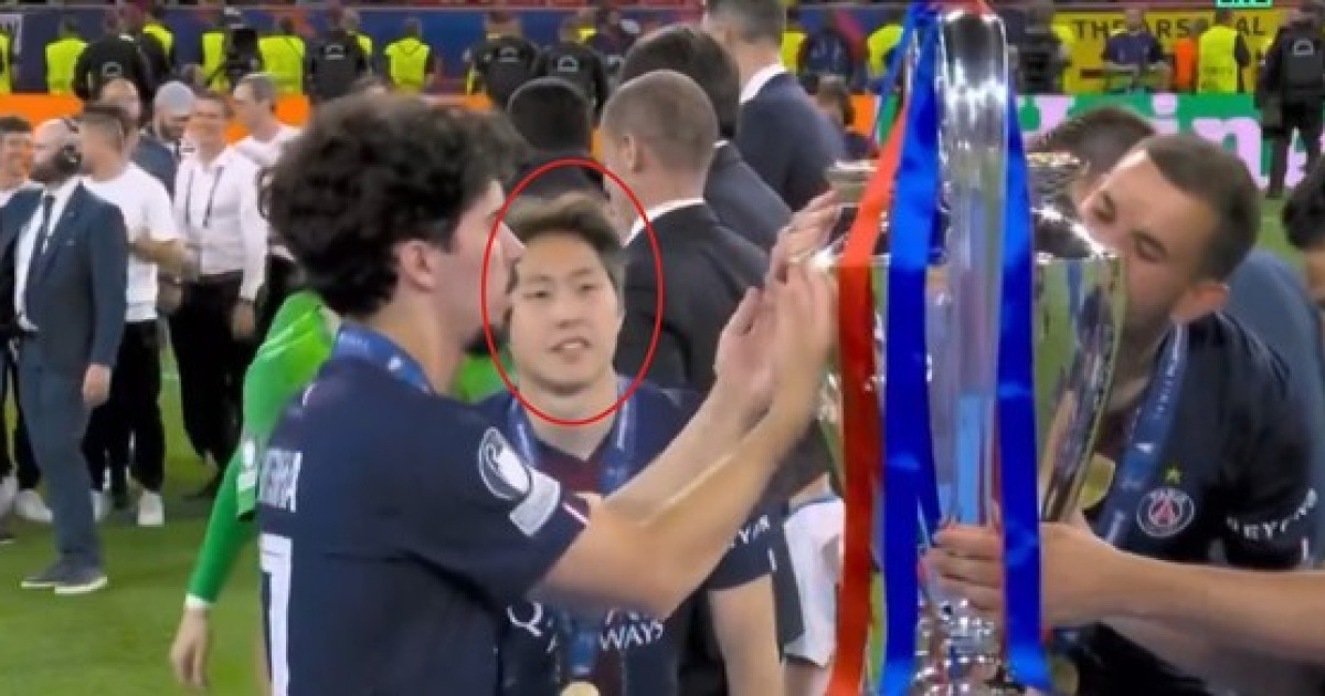 같은 장면 또 반복, 고의로밖에 볼 수 없다…이강인 빅이어 만지려는 순간 화면 전환→지난 시즌 이어 '아시안 패싱' 의혹