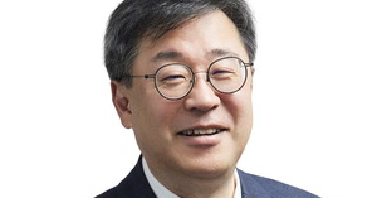 [기고] 'AI 3대 강국' 하이브리드 전략에 길이 있다