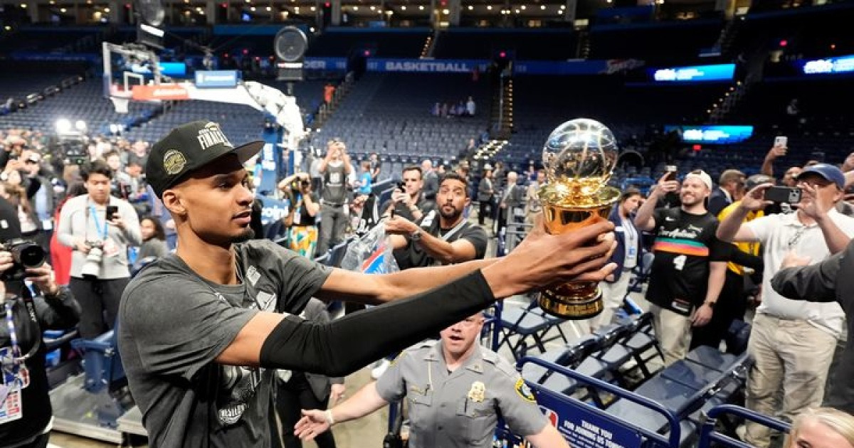 '웸반야마 22점' NBA 샌안토니오, OKC 제압…뉴욕과 파이널