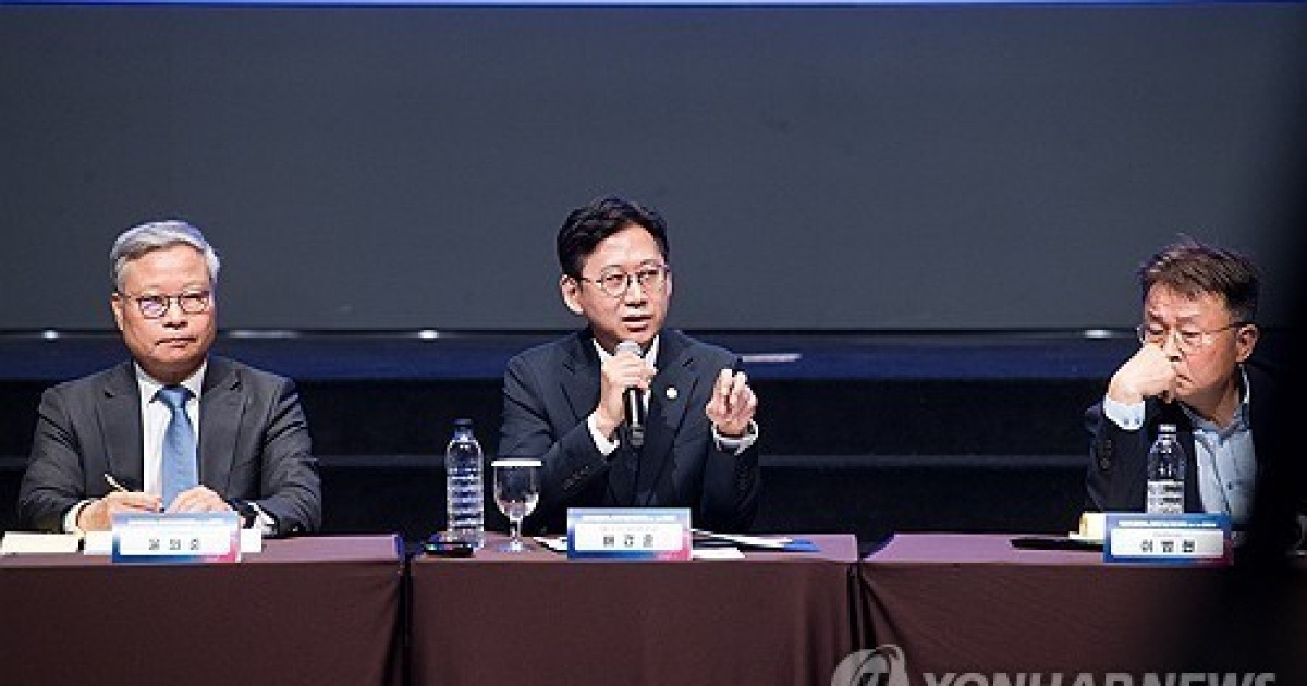 [AI위클리] AI 일상 침투 빨라졌다…보안·웨어러블 대격돌