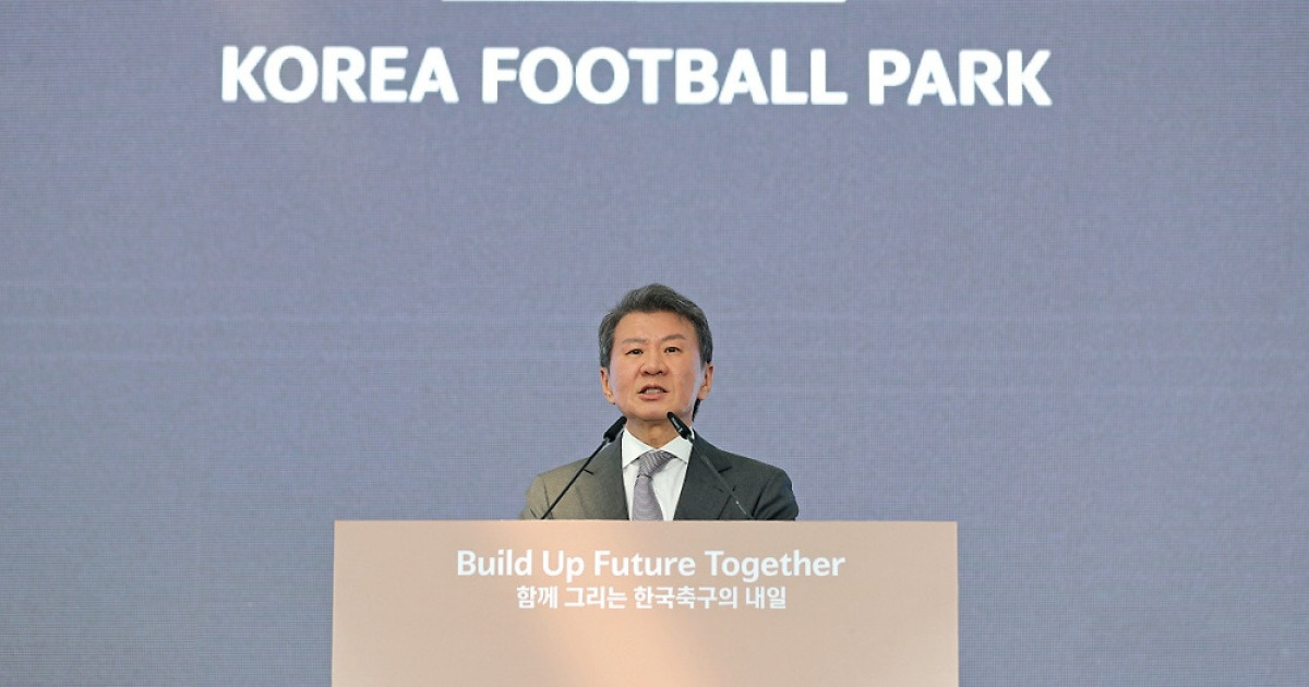 [김성원의 센터서클]정몽규 회장의 '자진 퇴장', '홍명보호' 태극전사들은 흔들려선 안된다