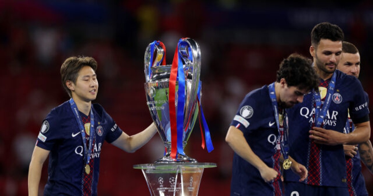이강인, UEFA 챔스 시상식에서 아시안 패싱 논란…PSG 동료 파초-베랄두도 당했다