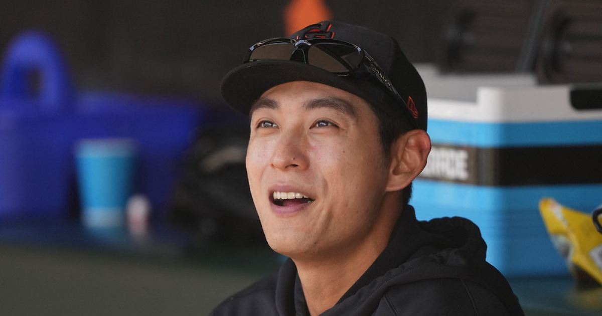 "이정후 봤지? 이게 바로 몸으로 보여주는 리더십"…美 중계진 극찬 또 쏟아냈다→'멀티히트' 이정후의 무슨 장면 봤길래 "완벽한 선두타자 역할" 인정까지