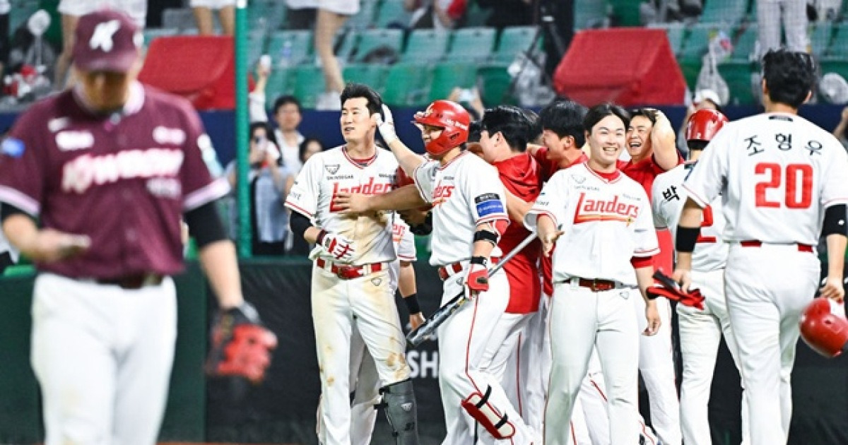 "실망 드려 죄송하다" 13연패 탈출에도 사령탑은 사죄, '캡틴'은 눈물을 흘렸다 [인천 현장]