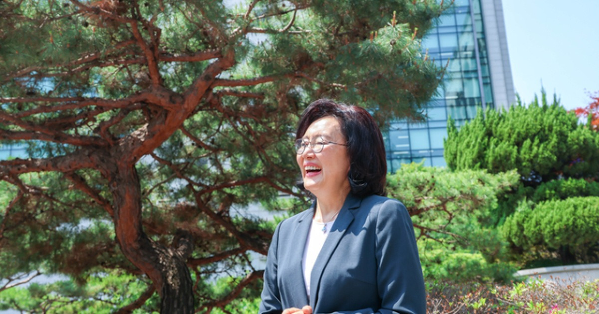 [고견을 듣는다] “반도체에 취할 때 아냐… 피지컬 AI로 ‘최강 제조대국’ 돼야”