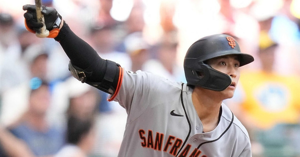 이정후, 밀워키전 4안타…MLB 진출 후 최장 12G 연속 안타 신기록