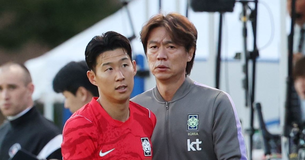 "한국 축구, 한 시대의 끝 다가온다"…日 매체, 홍명보호 향한 냉정 시선→"이번 월드컵 실패하면 더 큰 혼란 찾아올 것"