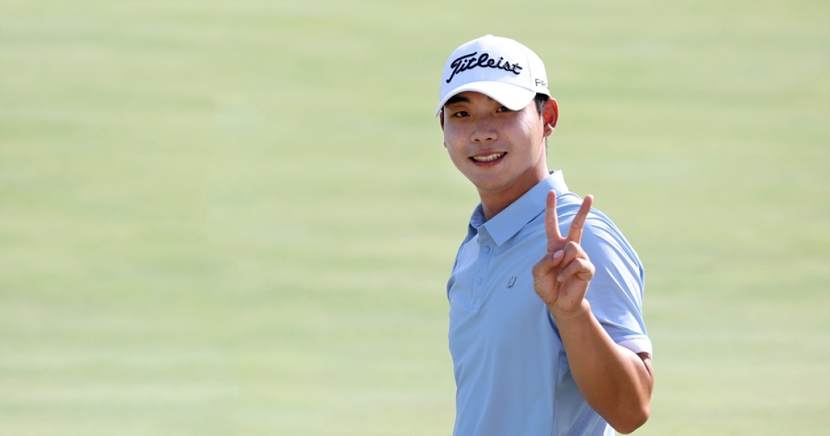 '루키' 안지민, KPGA 선수권대회 2R 공동 선두…3위권과 1타차