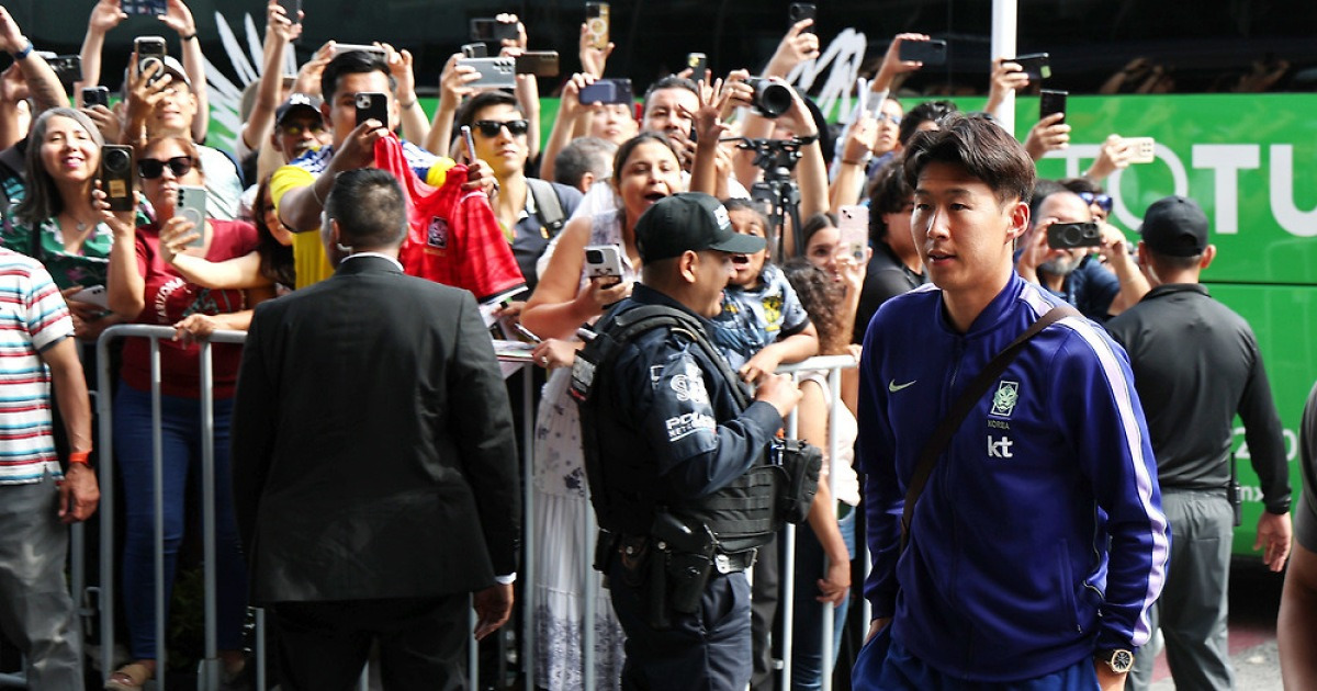 '꼬레아!' '손흥민!' 홍명보호, 열렬한 환호 속 베이스캠프 과달라하라 입성