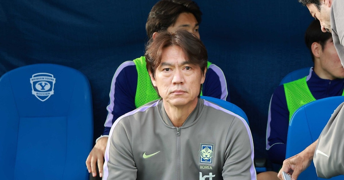 홍명보 감독 "경험 많은 한국, 세계 무대 두려움 없다"…FIFA 인터뷰