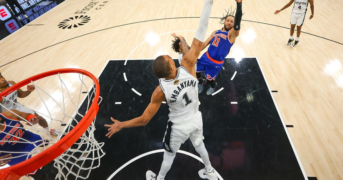 뉴욕 닉스, NBA 챔프전서 샌안토니오 스퍼스에 2경기 연속 원정 역전승