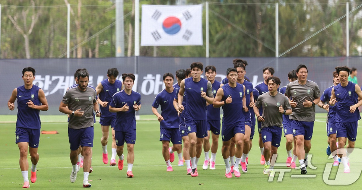 [뉴스1 PICK]월드컵 축구대표팀, 결전의 땅 멕시코 입성 후 첫 공개훈련