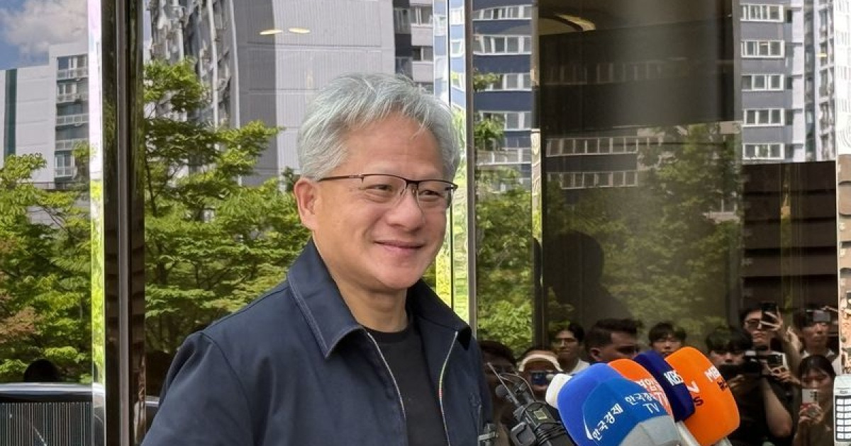 야구장서 만나는 젠슨 황·박정원… 두산-엔비디아 '피지컬 AI 동맹' 굳힌다
