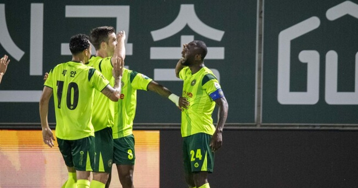 ‘원정 13연전 끝 홈 개막전’ 김포, 전남과 2-2 무…월드컵 휴식기 직전 ‘5G 연속 무패’