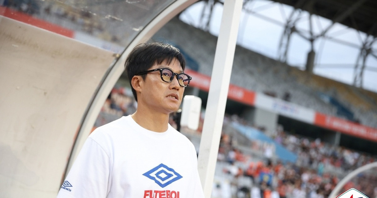 칭찬에 인색한 이정효 감독, 화성전 극장승에 "오늘만큼은 칭찬하고 싶다" [화성 현장]