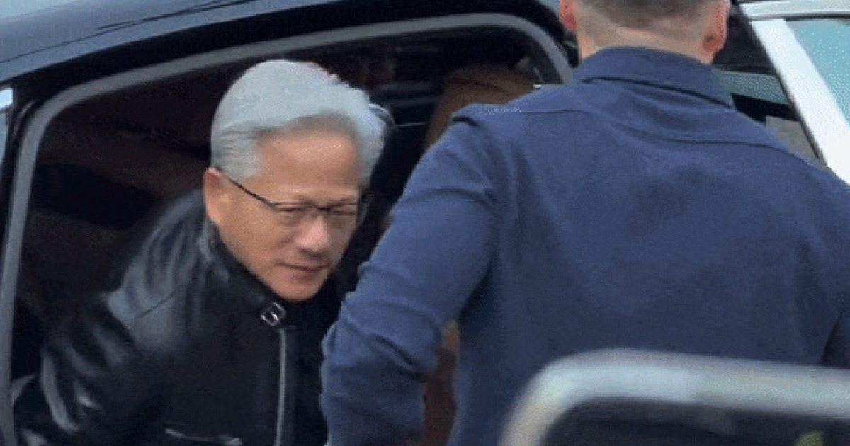젠슨 황, 네이버 1784 찾는다…이해진과 '글로벌 AI 팩토리' 청사진 공개