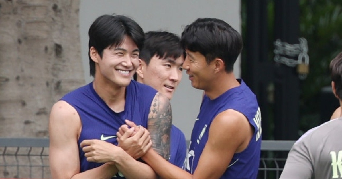 '홍명보 감독 노림수 적중' 대표팀 컨디션 최고조! '부상 위험' 소나기 피했다→'올라! 안녕하세요!' 훈련 분위기 '후끈' [과달라하라 현장]