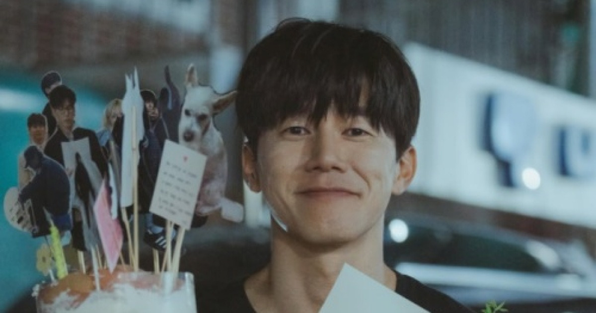 韓 넷플릭스 1위 '참교육', 김혜수도 공개 응원...김무열 SNS 불꽃 러시