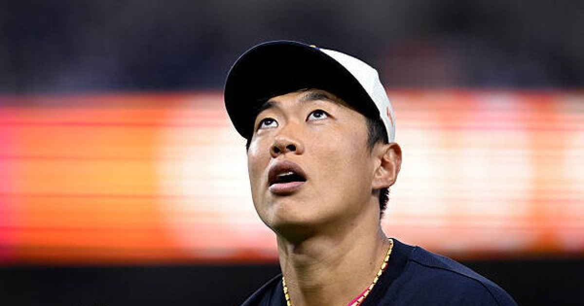 "한심하다" 송성문 실책 지워준 '1조원의 사나이' 美서 뭇매, 왜?...오타니와 너무 달랐던 한 장면→팬들 부글부글