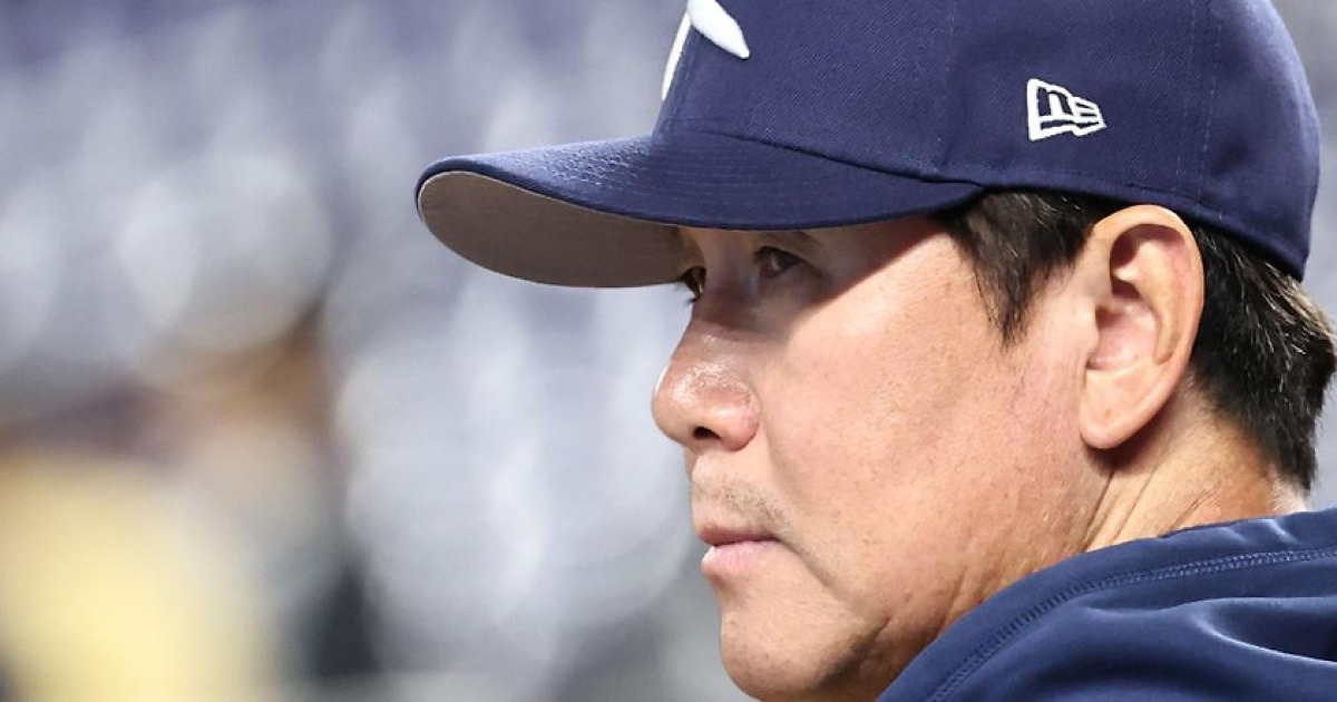 '머리 아프네'... 포수 한 자리·와일드카드 3장, 류지현호의 선택은?