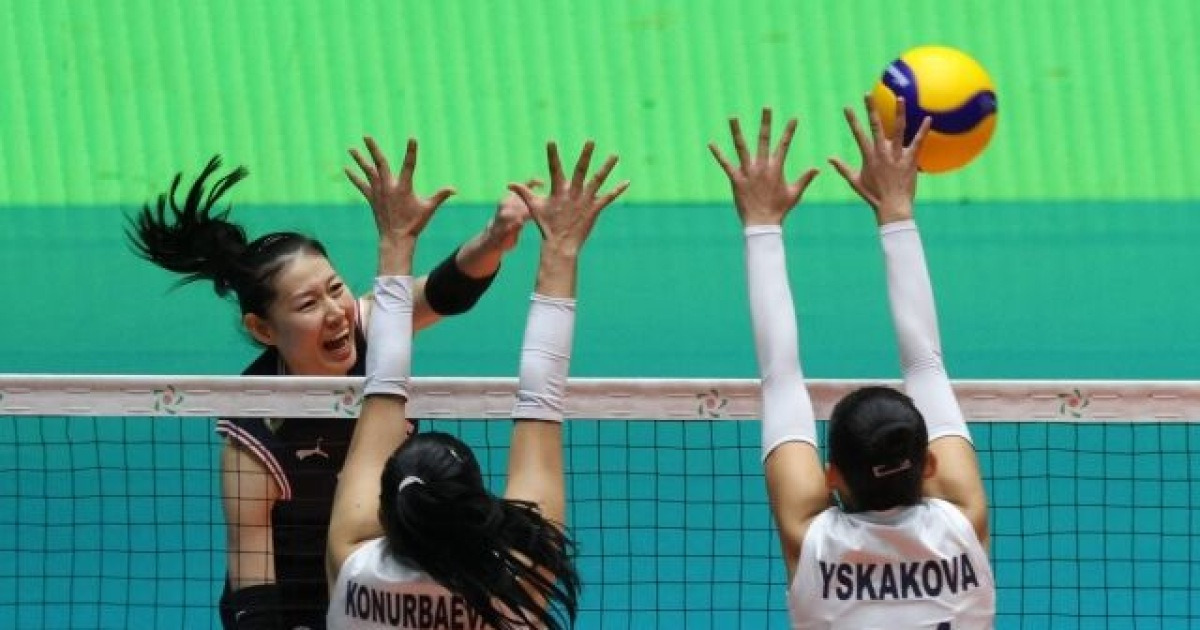 왼손잡이 아포짓 나현수 날았다! 세계랭킹 37위 한국, 호주 3-0으로 꺾고 AVC컵 4강행 확정