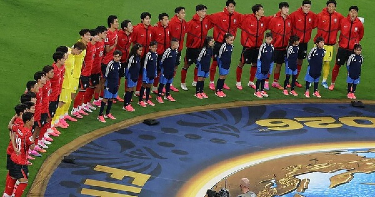 '생각보다 더 강력한 체코'… 韓, 0-0으로 전반 하이드레이션 브레이크 돌입