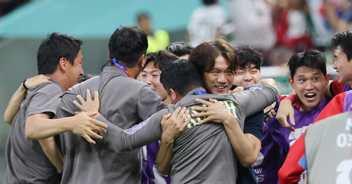 BBC 극찬 "SON 빼고 오현규 투입, 이게 감독이 큰돈 받는 이유" [한국-체코]