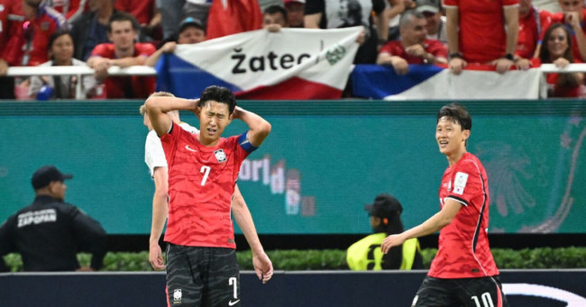 '아깝다 손흥민 슈팅!' 몰아쳤던 대한민국, 체코와 전반전 0-0 마무리 [대한민국 체코 현장]