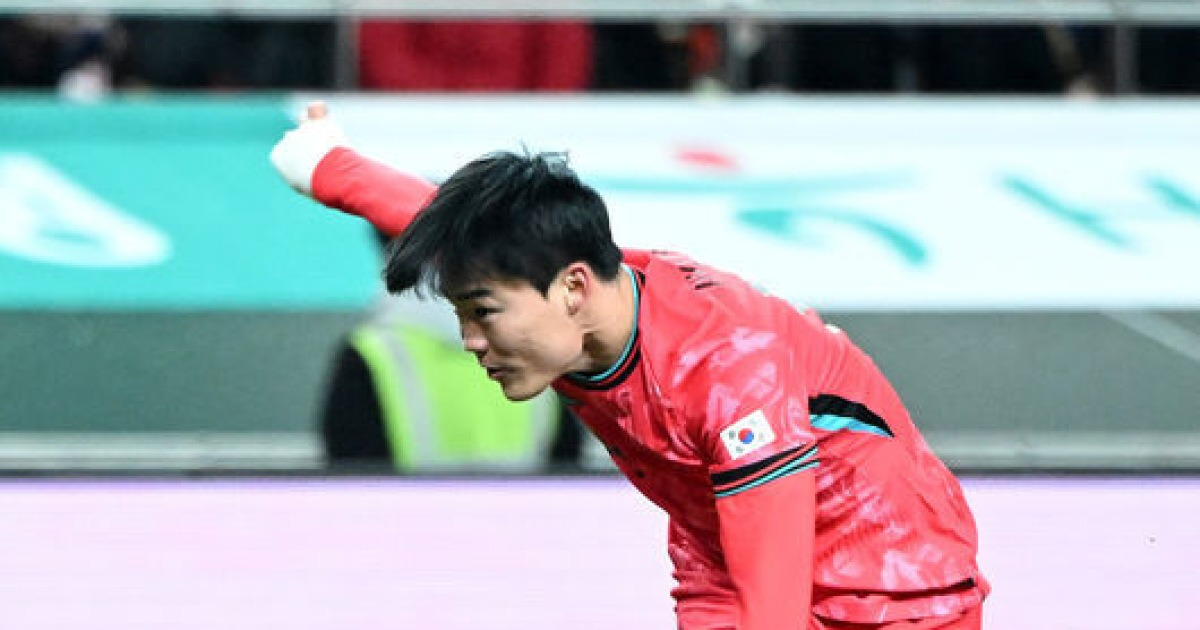 '손흥민과 교체 투입' 오현규, 강력한 슈팅으로 골망 갈랐다! 홍명보호, 체코전 2-1 역전 성공 [후반 진행 중]