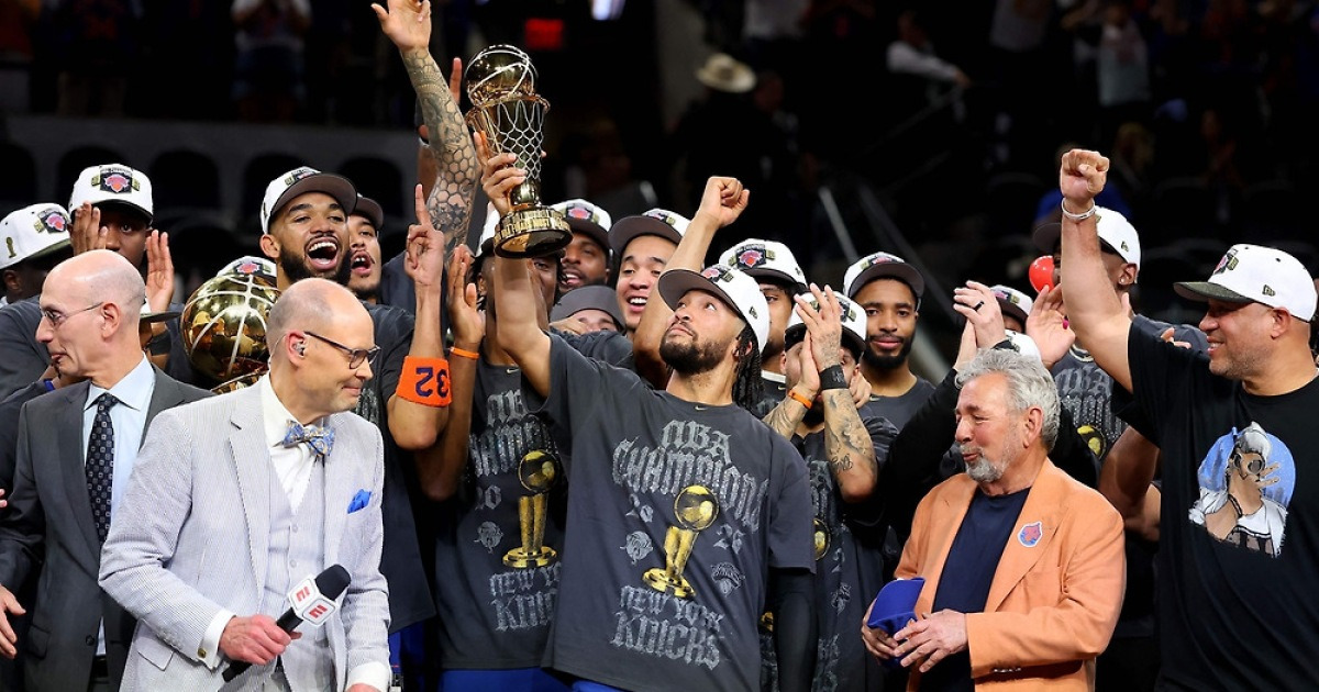 뉴욕, 샌안토니오 꺾고 53년 만에 NBA 정상 등극…챔프전 MVP는 브런슨